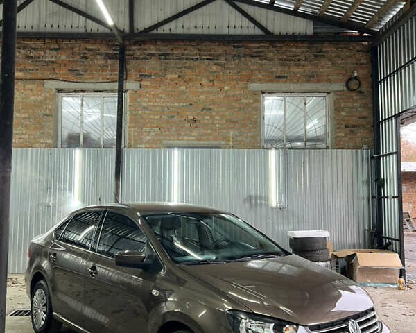 Коричневый Фольксваген Поло, объемом двигателя 1.57 л и пробегом 247 тыс. км за 8600 $, фото 1 на Automoto.ua