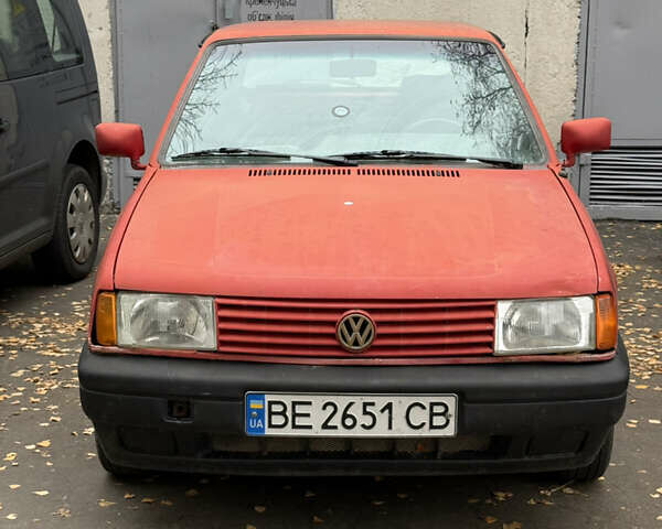 Красный Фольксваген Поло, объемом двигателя 1.2 л и пробегом 20 тыс. км за 1100 $, фото 1 на Automoto.ua
