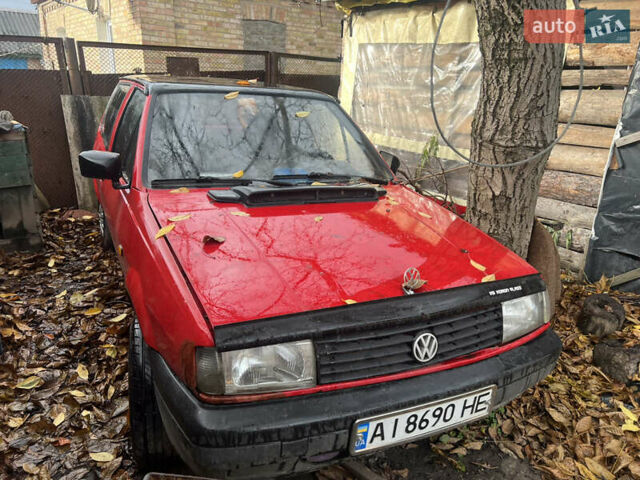 Красный Фольксваген Поло, объемом двигателя 1.04 л и пробегом 200 тыс. км за 1100 $, фото 1 на Automoto.ua