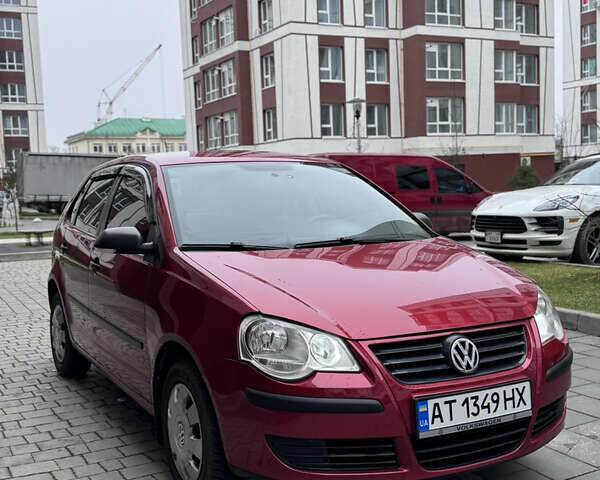 Красный Фольксваген Поло, объемом двигателя 1.4 л и пробегом 235 тыс. км за 5500 $, фото 1 на Automoto.ua