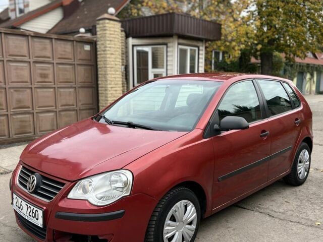 Красный Фольксваген Поло, объемом двигателя 0 л и пробегом 198 тыс. км за 2350 $, фото 1 на Automoto.ua