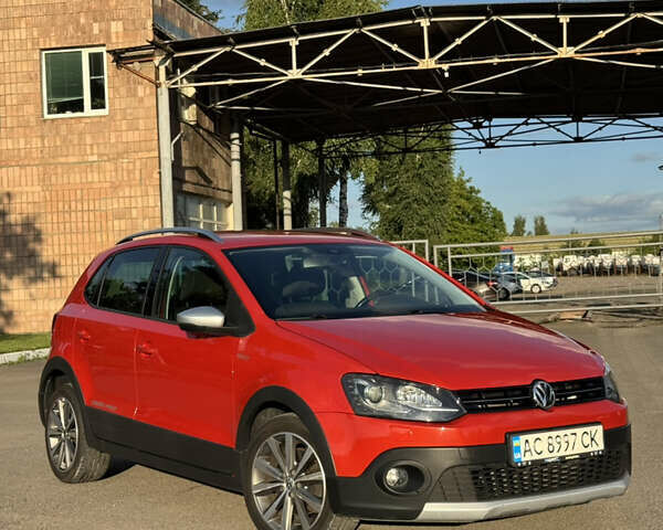 Красный Фольксваген Поло, объемом двигателя 1.2 л и пробегом 156 тыс. км за 9200 $, фото 1 на Automoto.ua