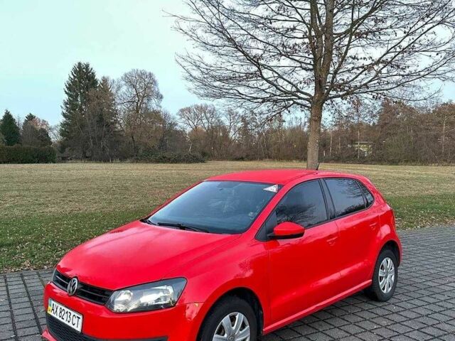 Красный Фольксваген Поло, объемом двигателя 1.4 л и пробегом 177 тыс. км за 4650 $, фото 1 на Automoto.ua