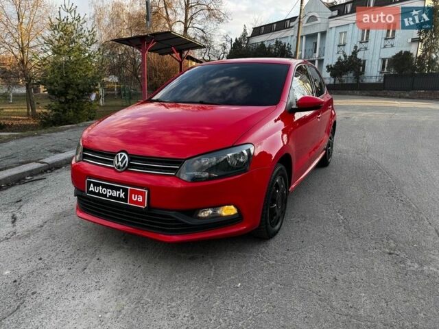 Красный Фольксваген Поло, объемом двигателя 1 л и пробегом 182 тыс. км за 5390 $, фото 1 на Automoto.ua