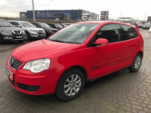 Красный Фольксваген Поло, объемом двигателя 1.2 л и пробегом 190 тыс. км за 2490 $, фото 1 на Automoto.ua