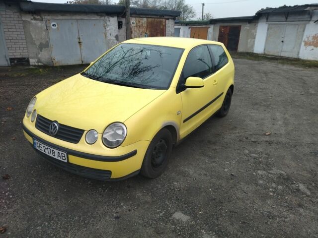 Желтый Фольксваген Поло, объемом двигателя 1.2 л и пробегом 230 тыс. км за 2500 $, фото 1 на Automoto.ua