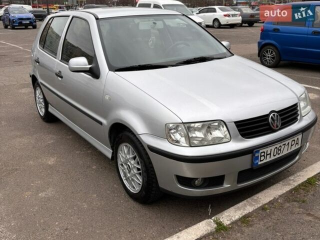 Серый Фольксваген Поло, объемом двигателя 1.39 л и пробегом 180 тыс. км за 3500 $, фото 1 на Automoto.ua