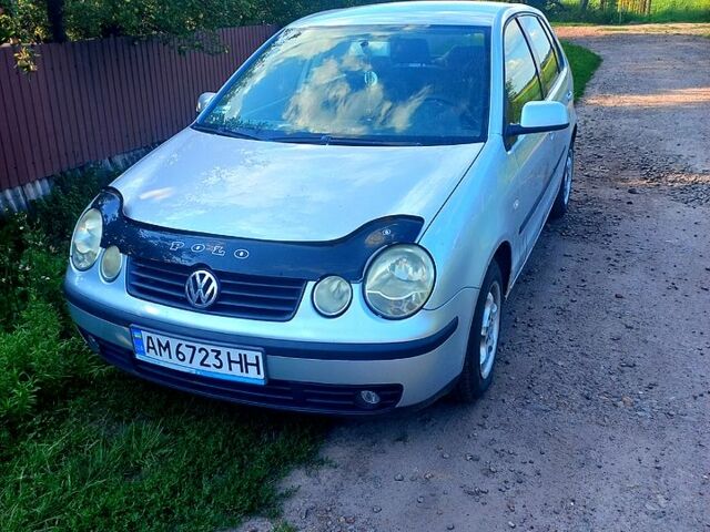 Серый Фольксваген Поло, объемом двигателя 1.2 л и пробегом 250 тыс. км за 3200 $, фото 1 на Automoto.ua