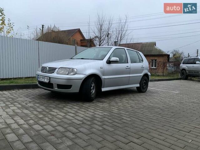 Сірий Фольксваген Поло, об'ємом двигуна 1 л та пробігом 440 тис. км за 2550 $, фото 1 на Automoto.ua