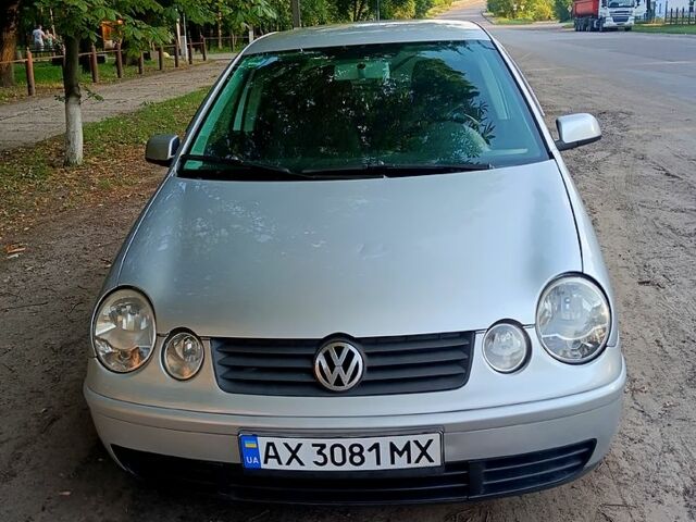 Серый Фольксваген Поло, объемом двигателя 1.4 л и пробегом 200 тыс. км за 3150 $, фото 1 на Automoto.ua