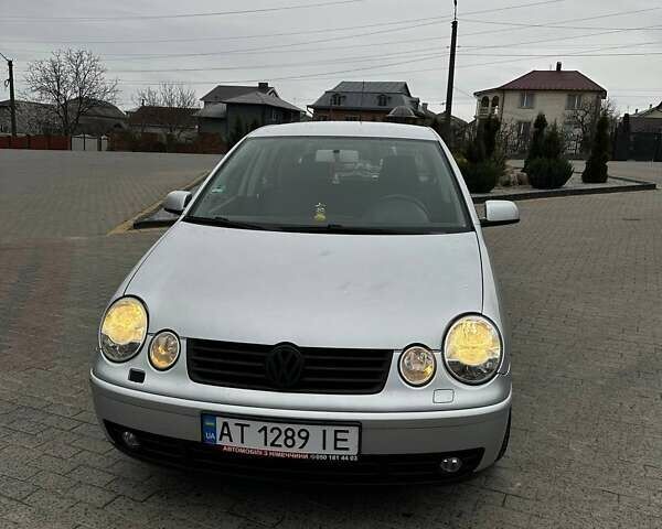 Серый Фольксваген Поло, объемом двигателя 1.4 л и пробегом 160 тыс. км за 4000 $, фото 1 на Automoto.ua