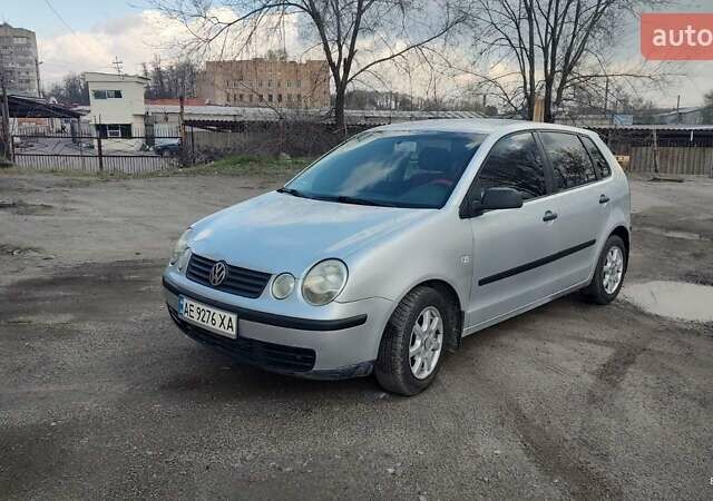 Серый Фольксваген Поло, объемом двигателя 1.2 л и пробегом 286 тыс. км за 2905 $, фото 1 на Automoto.ua