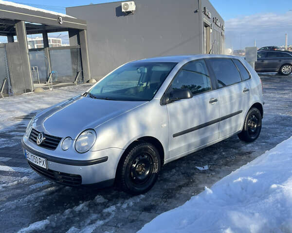Сірий Фольксваген Поло, об'ємом двигуна 1.39 л та пробігом 246 тис. км за 3999 $, фото 1 на Automoto.ua