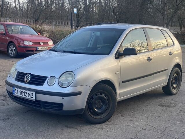 Сірий Фольксваген Поло, об'ємом двигуна 1.4 л та пробігом 196 тис. км за 3500 $, фото 1 на Automoto.ua