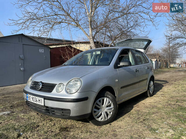 Серый Фольксваген Поло, объемом двигателя 1.4 л и пробегом 320 тыс. км за 3400 $, фото 1 на Automoto.ua
