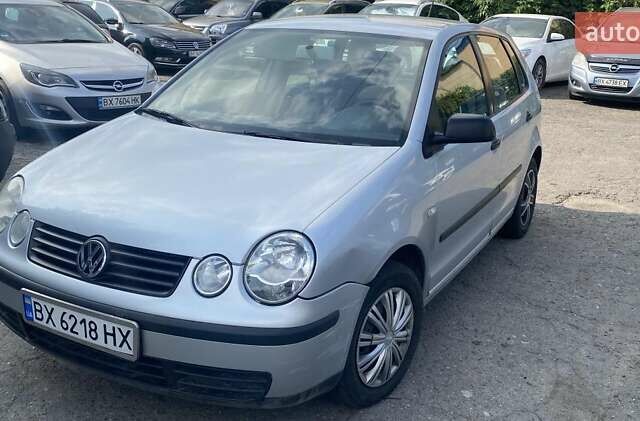 Серый Фольксваген Поло, объемом двигателя 1.2 л и пробегом 194 тыс. км за 2303 $, фото 1 на Automoto.ua