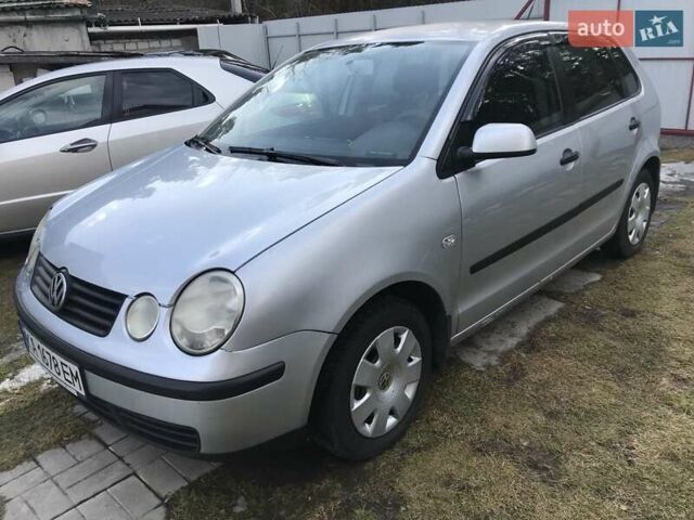 Серый Фольксваген Поло, объемом двигателя 1.4 л и пробегом 200 тыс. км за 4000 $, фото 1 на Automoto.ua