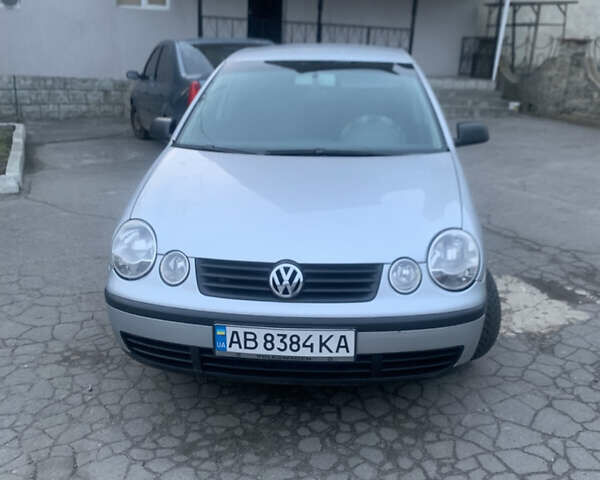 Серый Фольксваген Поло, объемом двигателя 1.39 л и пробегом 230 тыс. км за 4800 $, фото 1 на Automoto.ua