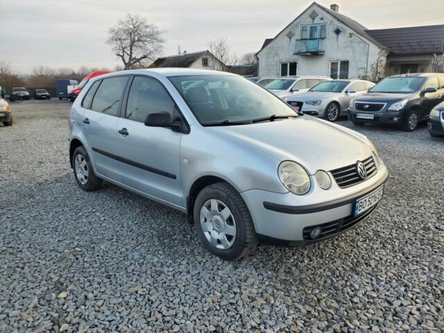 Серый Фольксваген Поло, объемом двигателя 1.4 л и пробегом 217 тыс. км за 3950 $, фото 1 на Automoto.ua