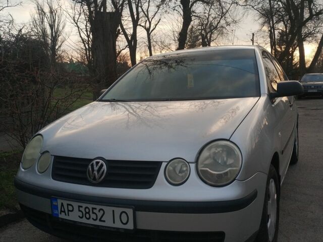 Серый Фольксваген Поло, объемом двигателя 1.4 л и пробегом 140 тыс. км за 3999 $, фото 1 на Automoto.ua