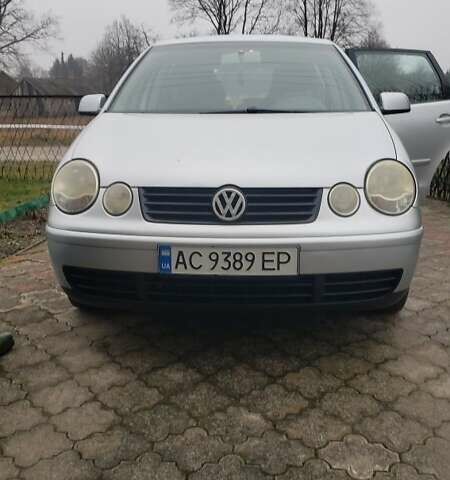 Серый Фольксваген Поло, объемом двигателя 1.2 л и пробегом 250 тыс. км за 4500 $, фото 1 на Automoto.ua