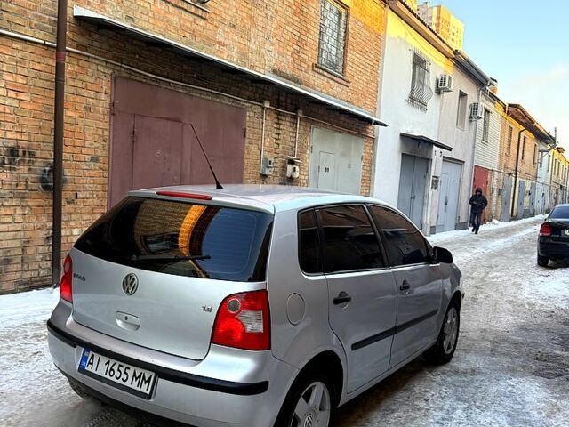 Сірий Фольксваген Поло, об'ємом двигуна 1.4 л та пробігом 200 тис. км за 3850 $, фото 1 на Automoto.ua