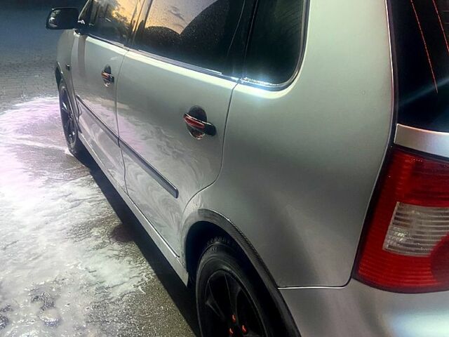 Серый Фольксваген Поло, объемом двигателя 1.4 л и пробегом 268 тыс. км за 3400 $, фото 1 на Automoto.ua