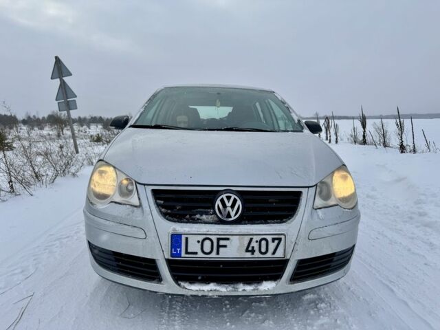 Серый Фольксваген Поло, объемом двигателя 1.2 л и пробегом 237 тыс. км за 1900 $, фото 1 на Automoto.ua