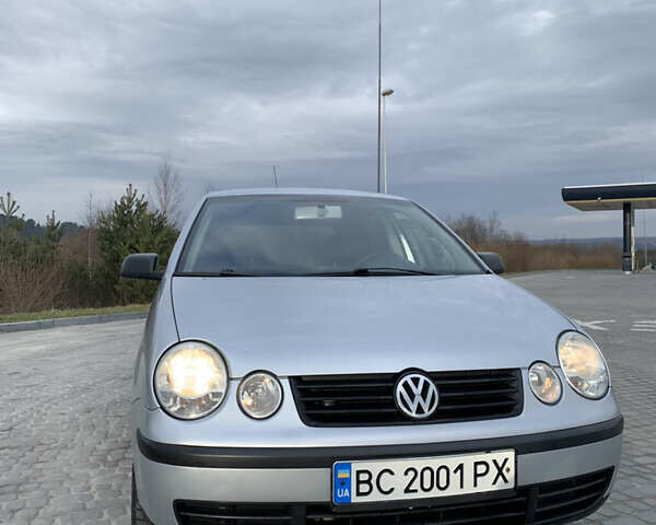 Серый Фольксваген Поло, объемом двигателя 1.39 л и пробегом 170 тыс. км за 4900 $, фото 1 на Automoto.ua