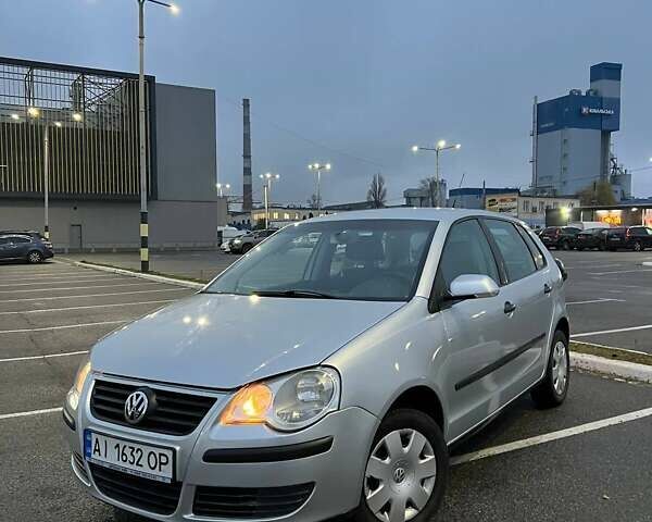 Сірий Фольксваген Поло, об'ємом двигуна 1.4 л та пробігом 113 тис. км за 5200 $, фото 1 на Automoto.ua