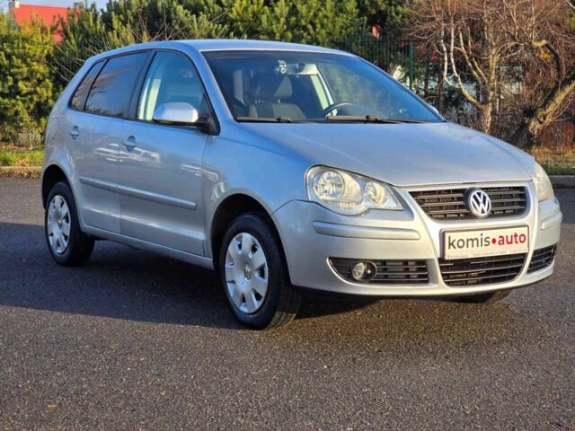 Серый Фольксваген Поло, объемом двигателя 1.4 л и пробегом 199 тыс. км за 5099 $, фото 1 на Automoto.ua