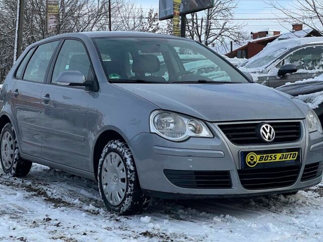 Серый Фольксваген Поло, объемом двигателя 1.4 л и пробегом 222 тыс. км за 4200 $, фото 1 на Automoto.ua