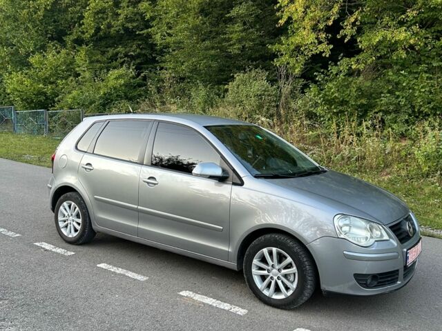 Серый Фольксваген Поло, объемом двигателя 1.6 л и пробегом 180 тыс. км за 5200 $, фото 1 на Automoto.ua