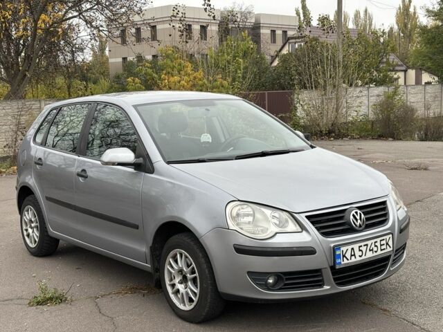 Сірий Фольксваген Поло, об'ємом двигуна 1.4 л та пробігом 276 тис. км за 5300 $, фото 1 на Automoto.ua