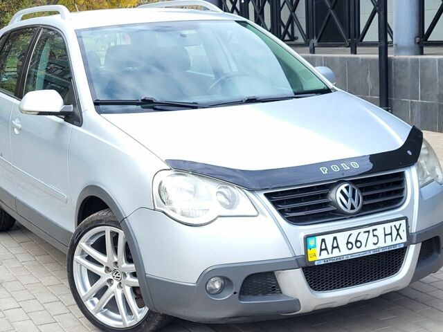 Сірий Фольксваген Поло, об'ємом двигуна 1.4 л та пробігом 180 тис. км за 6900 $, фото 1 на Automoto.ua