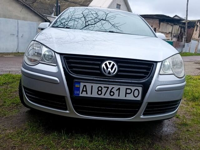 Серый Фольксваген Поло, объемом двигателя 1.4 л и пробегом 267 тыс. км за 4200 $, фото 1 на Automoto.ua
