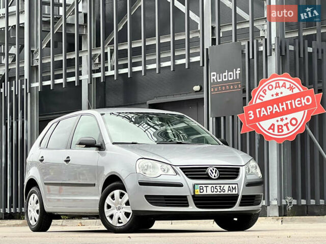 Серый Фольксваген Поло, объемом двигателя 1.4 л и пробегом 192 тыс. км за 5900 $, фото 1 на Automoto.ua