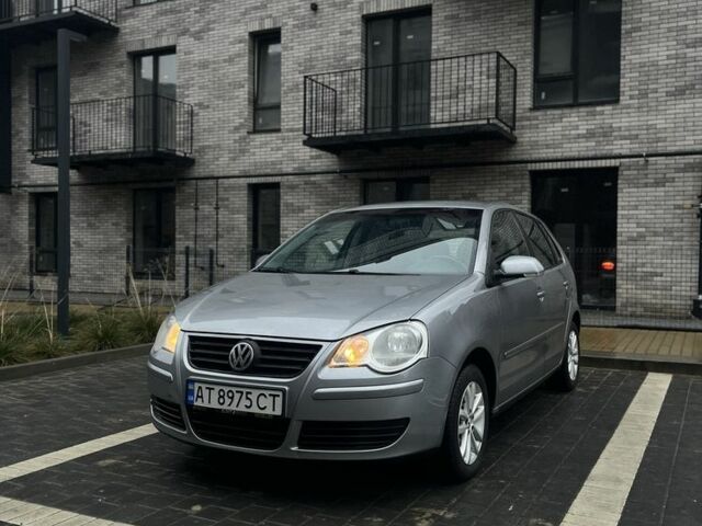 Сірий Фольксваген Поло, об'ємом двигуна 1.4 л та пробігом 156 тис. км за 4400 $, фото 1 на Automoto.ua