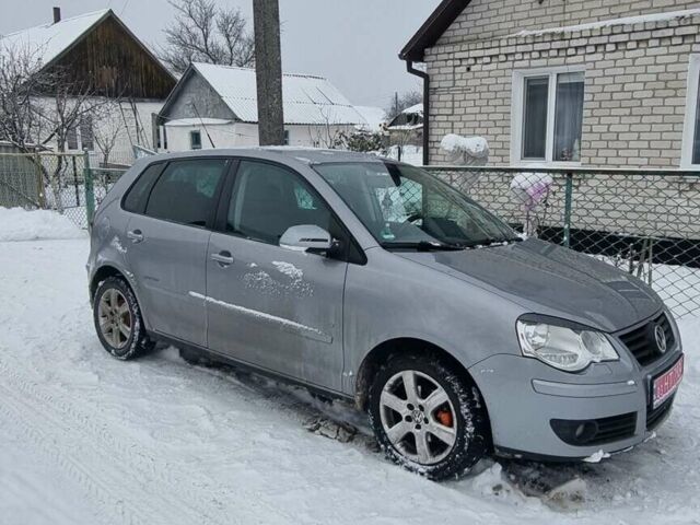 Сірий Фольксваген Поло, об'ємом двигуна 1.2 л та пробігом 175 тис. км за 5408 $, фото 1 на Automoto.ua