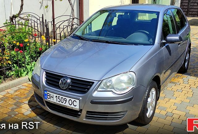 Сірий Фольксваген Поло, об'ємом двигуна 1.4 л та пробігом 183 тис. км за 4600 $, фото 1 на Automoto.ua