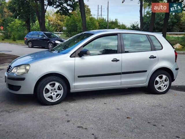 Сірий Фольксваген Поло, об'ємом двигуна 1.2 л та пробігом 215 тис. км за 4600 $, фото 1 на Automoto.ua