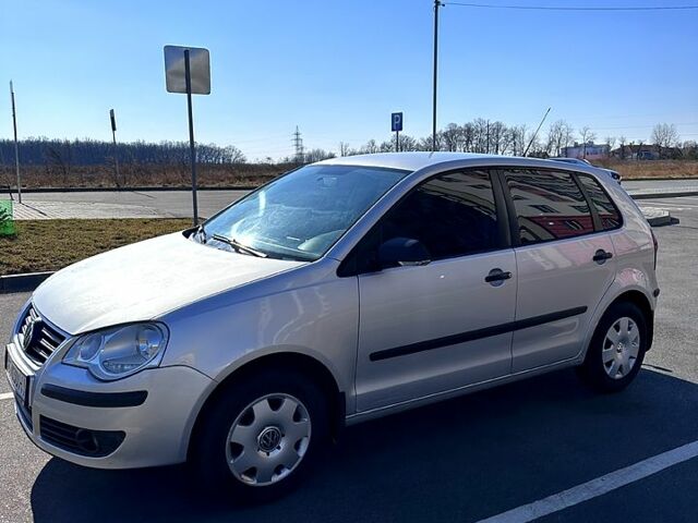 Сірий Фольксваген Поло, об'ємом двигуна 1.4 л та пробігом 167 тис. км за 5100 $, фото 1 на Automoto.ua