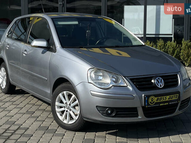 Серый Фольксваген Поло, объемом двигателя 1.2 л и пробегом 190 тыс. км за 5000 $, фото 1 на Automoto.ua