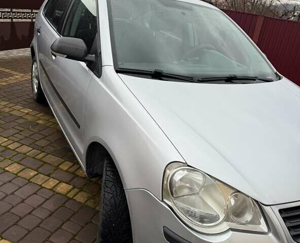 Сірий Фольксваген Поло, об'ємом двигуна 1.39 л та пробігом 139 тис. км за 5100 $, фото 1 на Automoto.ua