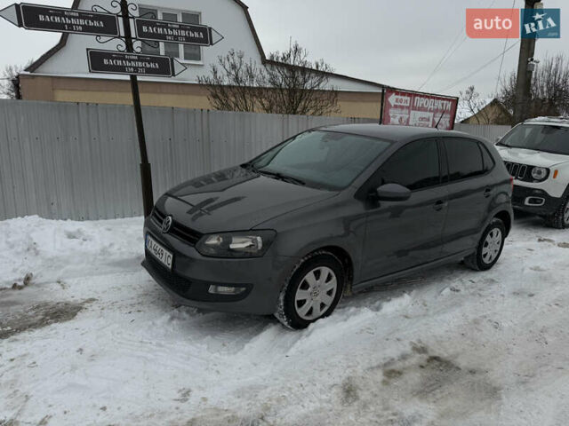 Серый Фольксваген Поло, объемом двигателя 1.39 л и пробегом 278 тыс. км за 7100 $, фото 1 на Automoto.ua