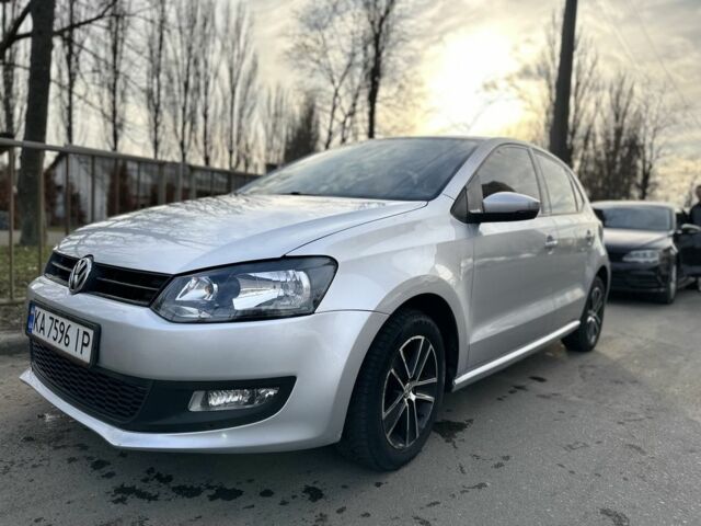 Сірий Фольксваген Поло, об'ємом двигуна 1.4 л та пробігом 195 тис. км за 5900 $, фото 1 на Automoto.ua