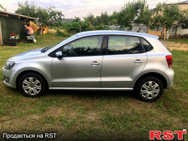 Серый Фольксваген Поло, объемом двигателя 1.4 л и пробегом 226 тыс. км за 7000 $, фото 1 на Automoto.ua