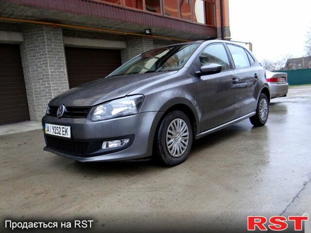 Серый Фольксваген Поло, объемом двигателя 1.2 л и пробегом 27700 тыс. км за 4500 $, фото 1 на Automoto.ua