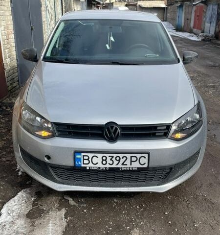 Серый Фольксваген Поло, объемом двигателя 1.2 л и пробегом 247 тыс. км за 4400 $, фото 1 на Automoto.ua