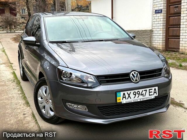 Серый Фольксваген Поло, объемом двигателя 1.4 л и пробегом 10 тыс. км за 13500 $, фото 1 на Automoto.ua